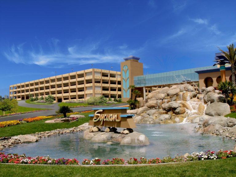 sycuan casino hotel pool